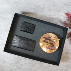 ظرف شكلات خوری مسی درب دارطرح شعر كیف چرم طبیعی مردانه پالتویی جاكارتی چرم طبیعی