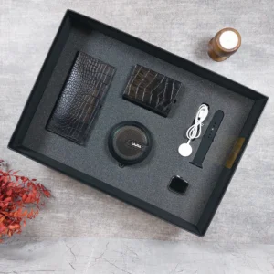 اسپیكر تسكو مدل TS 23351گرد مشكی ساعت هوشمند TSW8promax mini برند تسكو كیف چرم طبیعی مردانه پالتویی جاكارتی چرم طبیعی